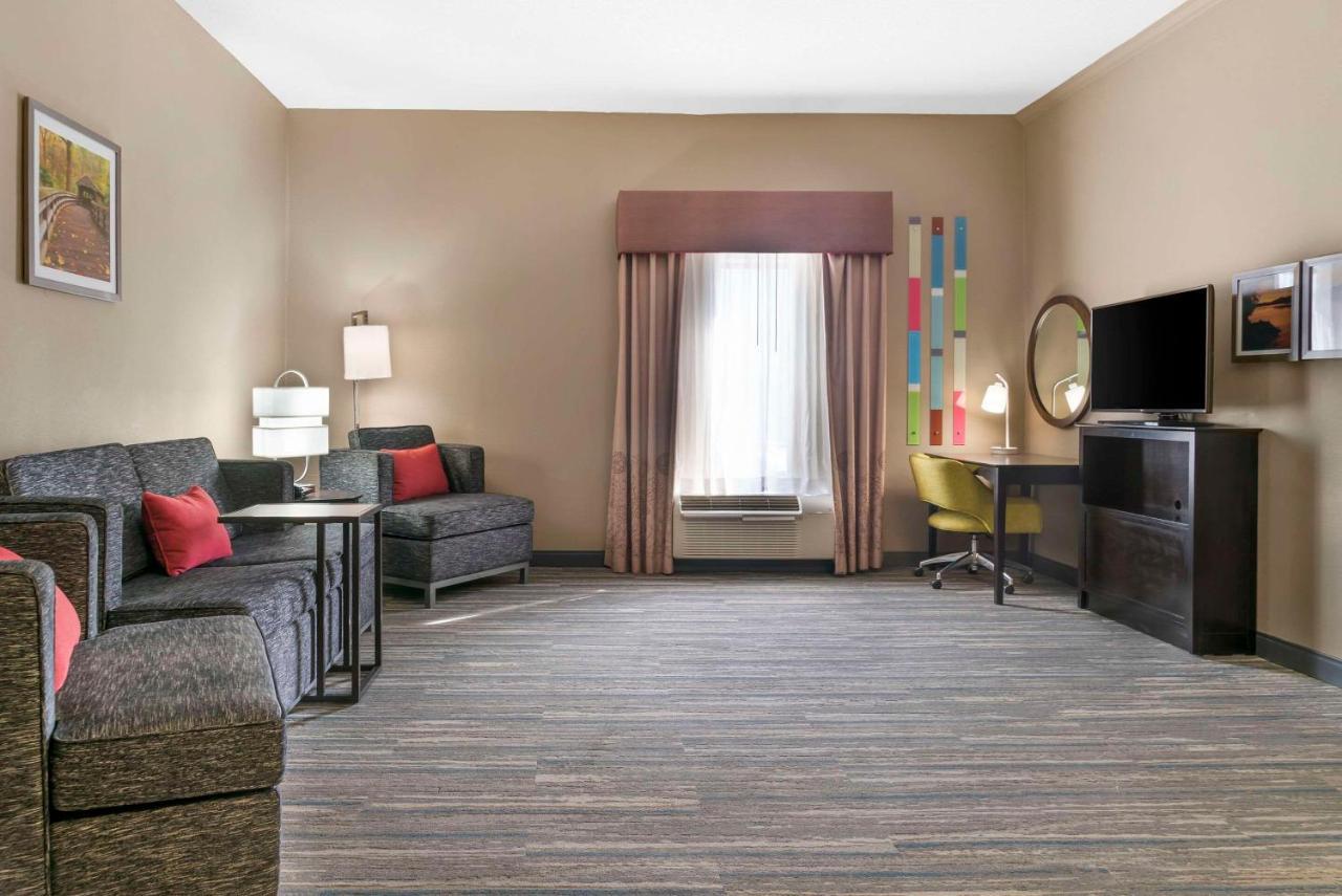Comfort Inn & Suites Toledo  Kültér fotó